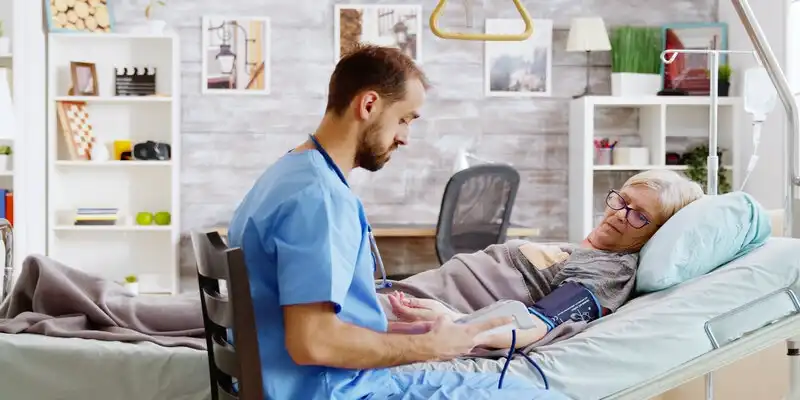 دليلك الشامل نحو مساعدة المرضى وتقديم الرعاية الطبية دليلك الشامل نحو مساعدة المرضى وتقديم الرعاية الطبية